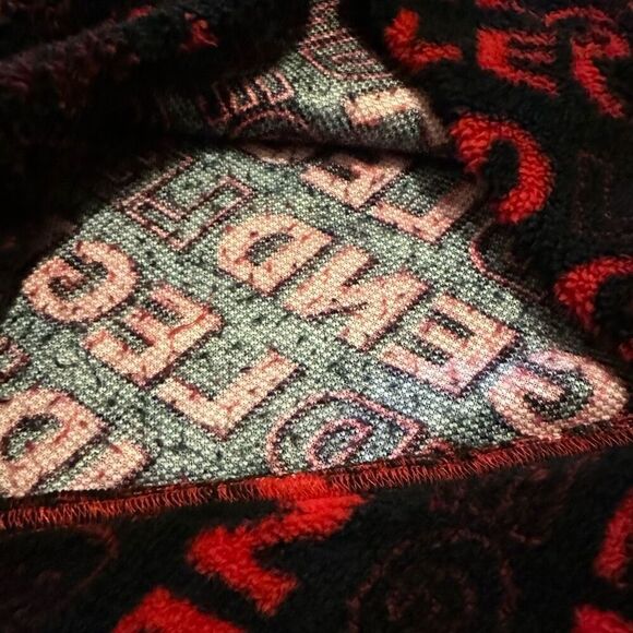 Quad Seven Red and Black Fleece Hooded Pullover | Boys Size 16/18 - Picture 9 of 9